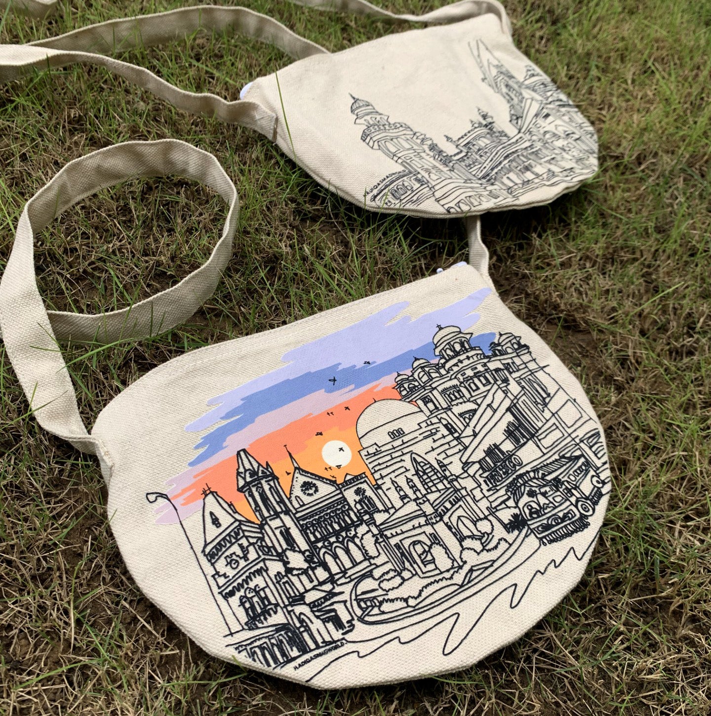 Karachi Doodle - Canvas Crossbody bag